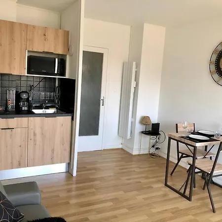 Les Pieds Dans L'eau Apartment